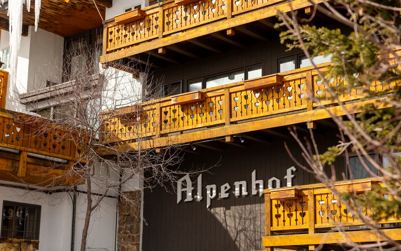 The Austrian-style Alpenhof Lodge next to the aerial tram, the closest lodge to the lifts among Jackson Hole ski-in ski-out hotels in Wyoming