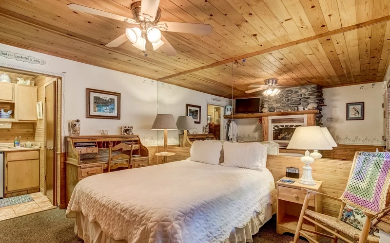 Heavenly Valley Lodge, a log-cabin bed and breakfast on Ski Run Boulevard, an alternative to ski-in ski-out hotels in Lake Tahoe, California