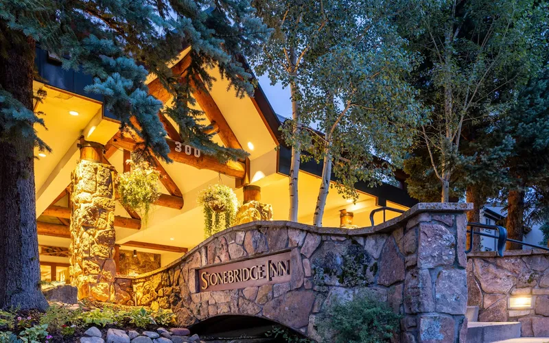 Stonebridge Inn on Carriage Way, a short walk from the ski-in ski-out hotels of Snowmass Village at Aspen, Colorado