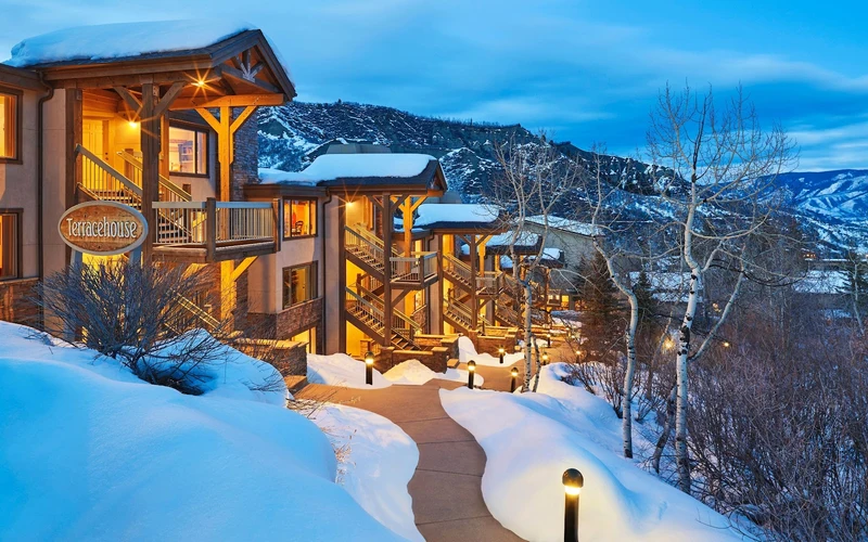 Terracehouse Condominiums running parallel to Fanny Hill, walk-to-the-slope lodging near the ski-in ski-out hotels in Snowmass Village, Colorado